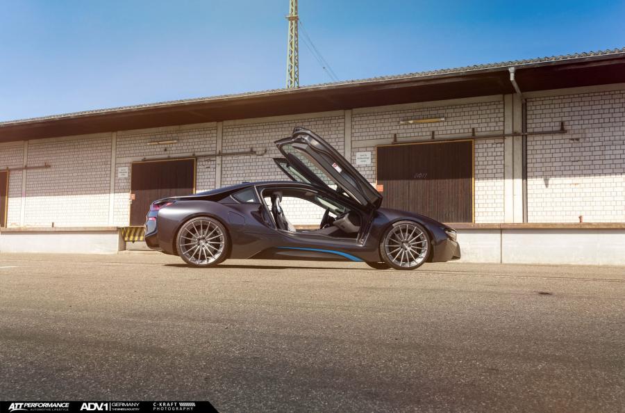  BMW i8 on ADV.1 Wheels (ADV15MV2SL) 2015 года  (фото 2 из 10)